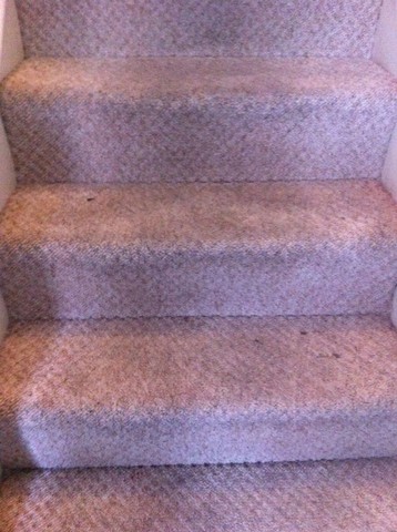 stair carpet cleaning before 2-1