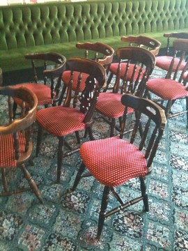 pub upholstery cleaning